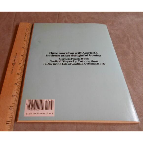 Vintage 1982 Garfield Activity Book by Jim Davis & Jim Razzi Happy House READ - Picture 3 of 13